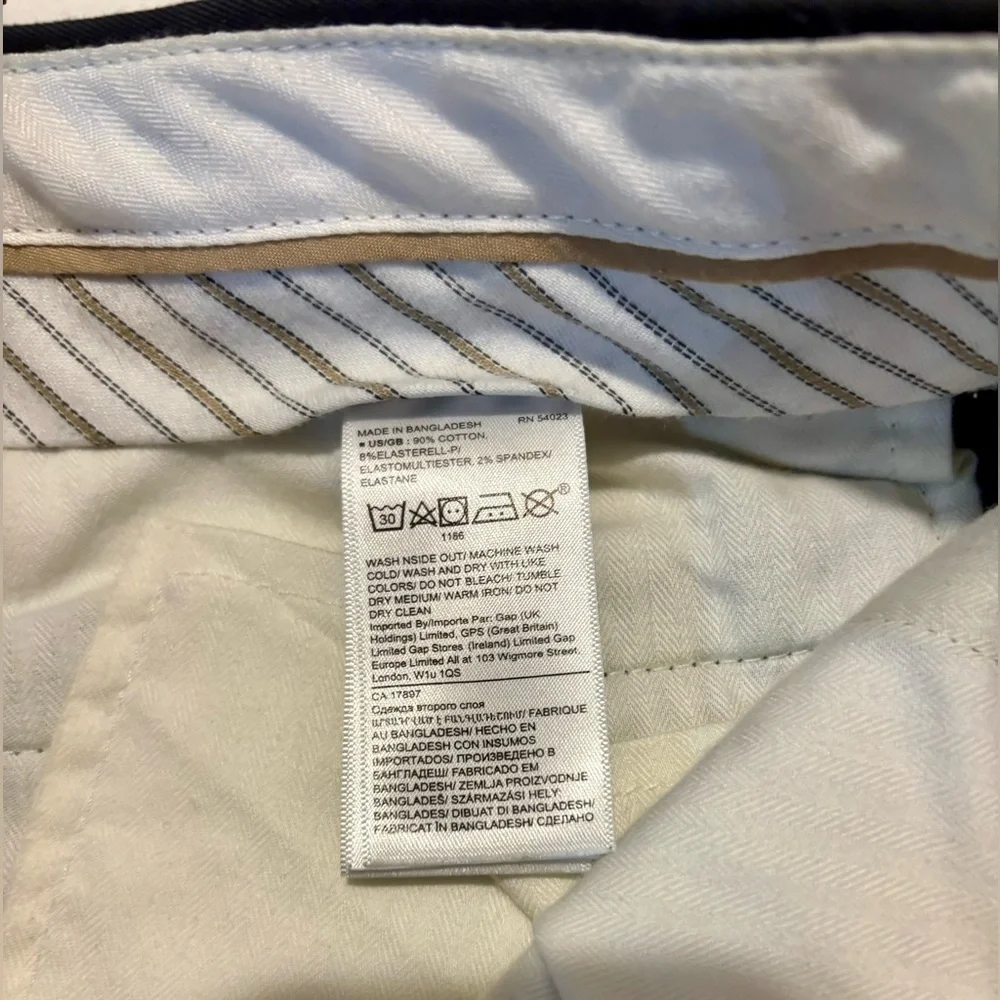 Banana Republic Men’s Size 30/30 Grey Mason Athletic Tapered‎ Fit Chinos
